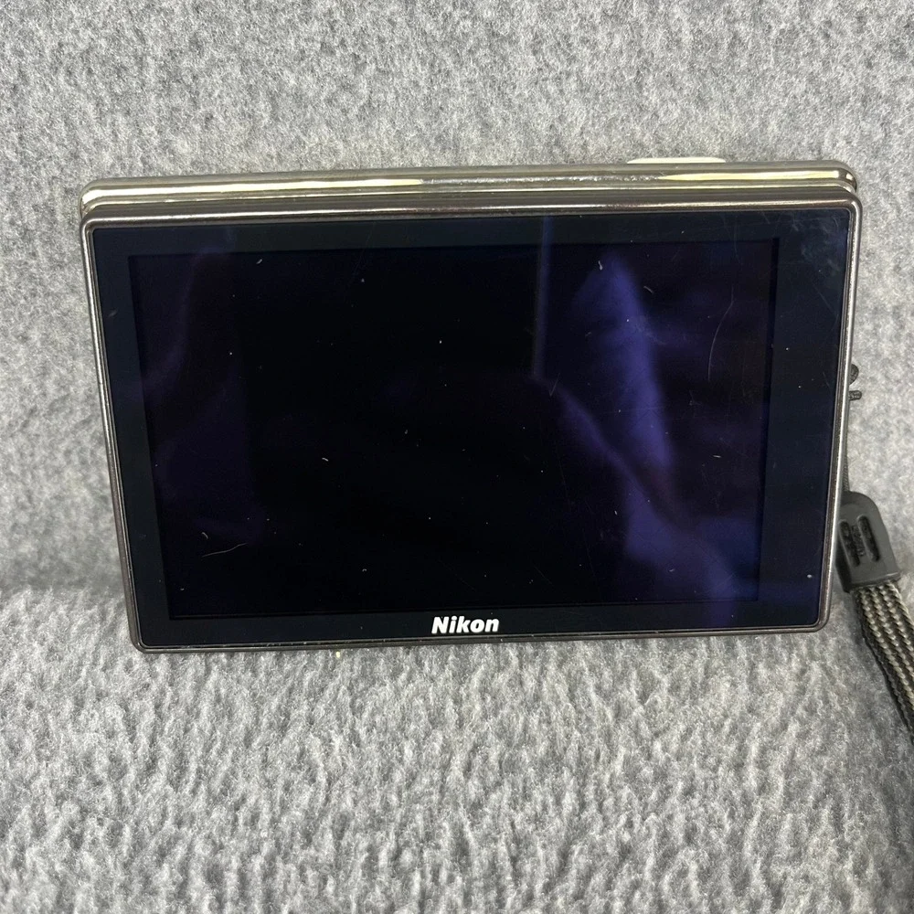 Nikon coolpix s70